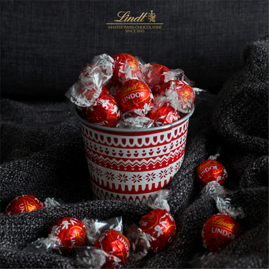 social media photoshoot, lindors in a bowl
